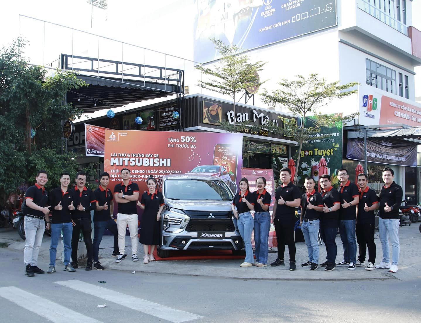 Mitsubishi tại Rock-King Coffee (12)