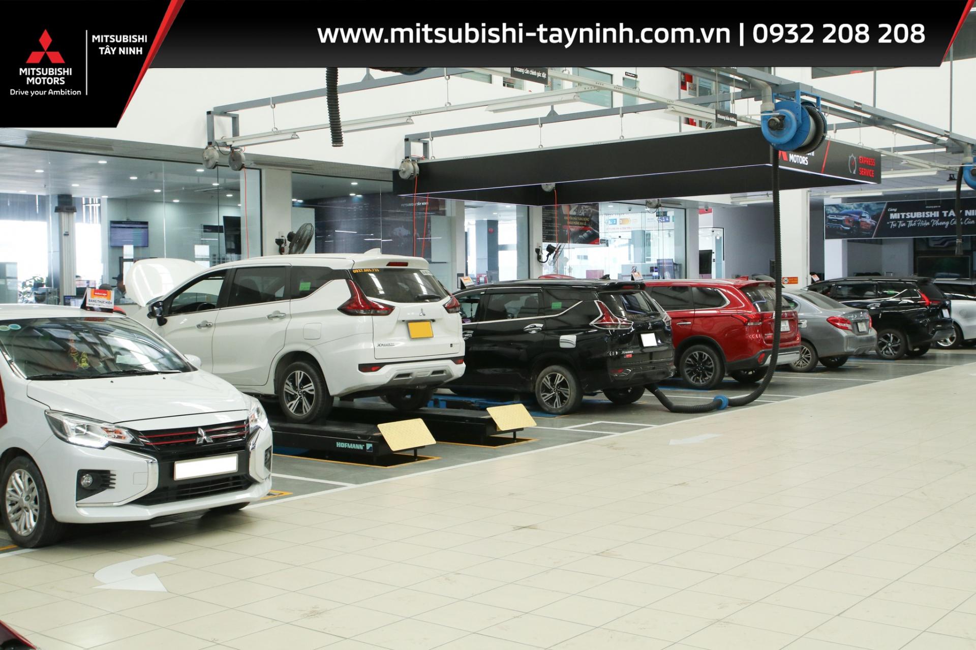 Mitsubishi-khuyen-mai-dich-vu-thang-8 (1)
