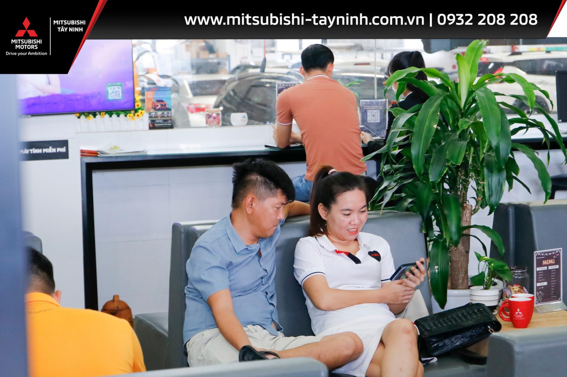 Mitsubishi-khuyen-mai-dich-vu-thang-8 (5)