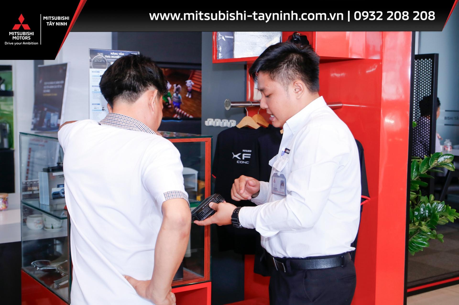 Mitsubishi-khuyen-mai-dich-vu-thang-8 (8)