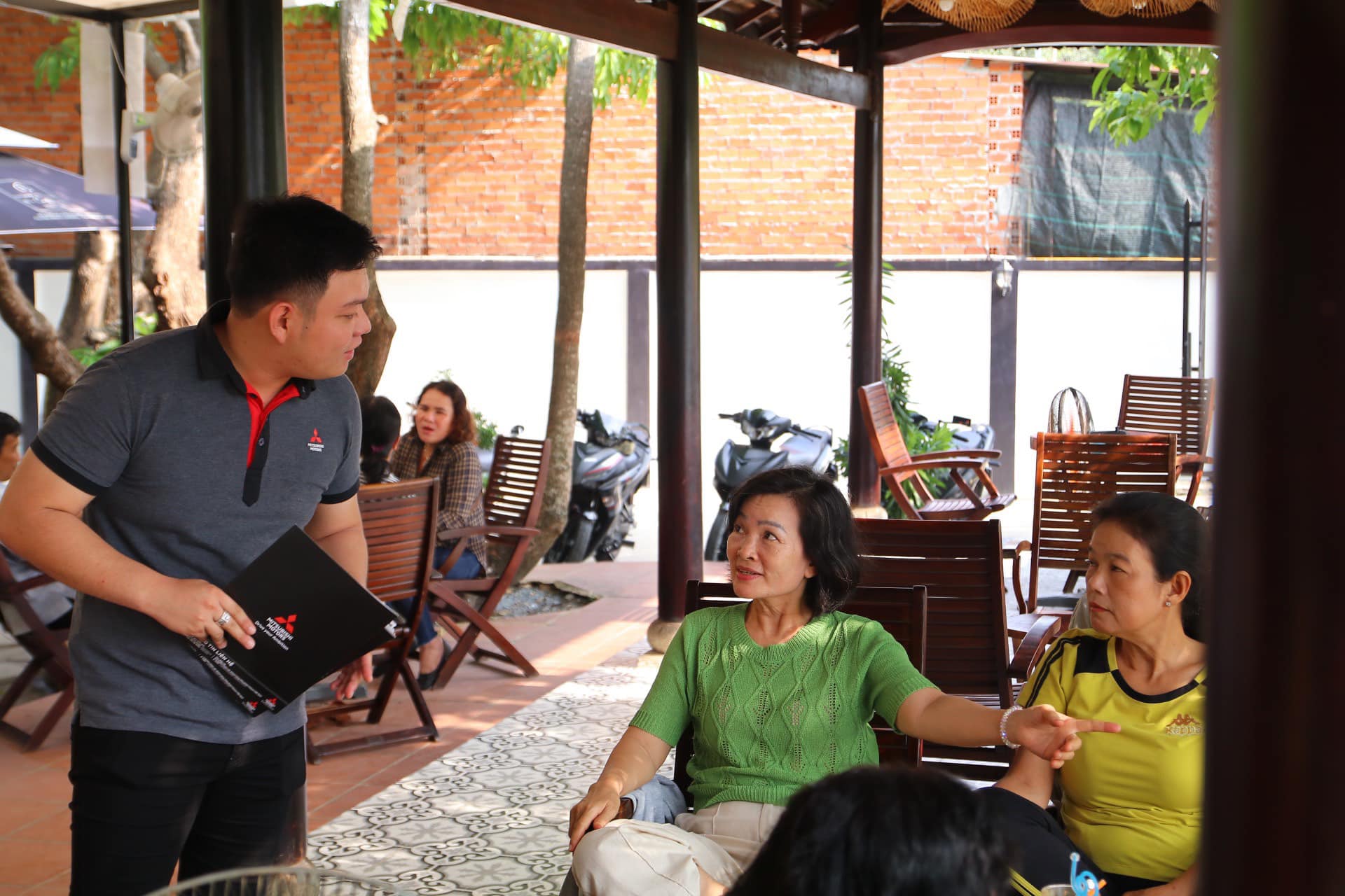 mitsubishi-tai-e-coffee-trung-nguyen-go-dau (9)