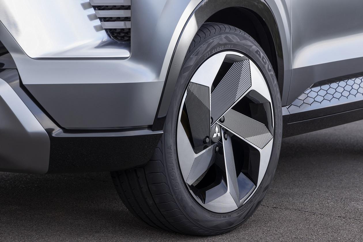 Mitsubishi XFC Concept