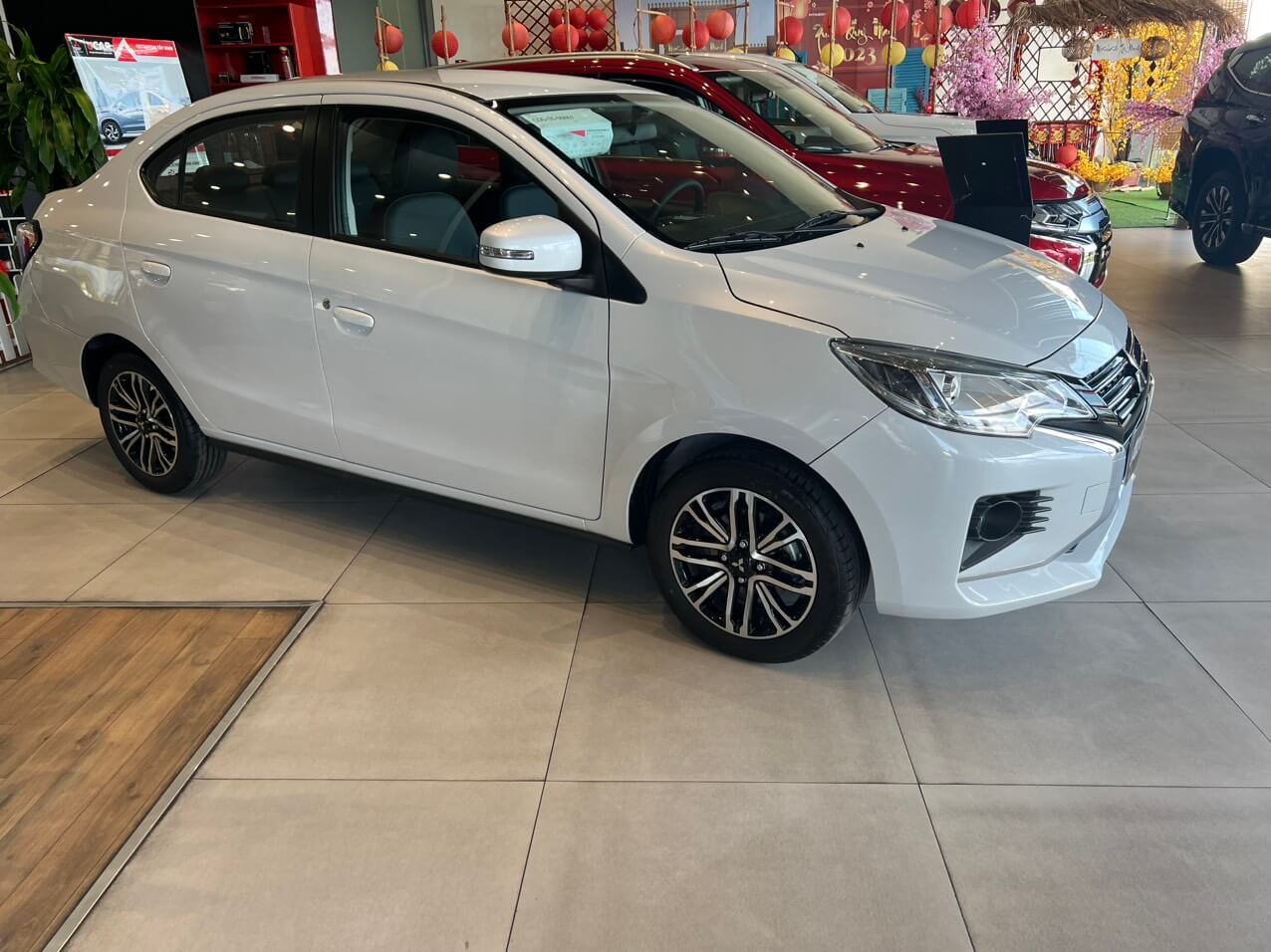 Xe Mitsubishi Attrage giá rẻ (4)