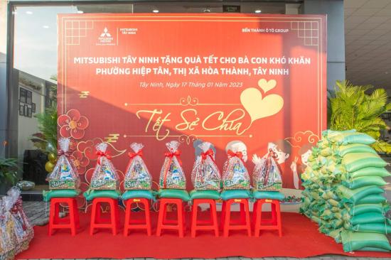 MITSUBISHI TÂY NINH TRAO TẶNG QUÀ TẾT CHO BÀ CON CÓ HOÀN CẢNH KHÓ KHĂN PHƯỜNG HIỆP TÂN