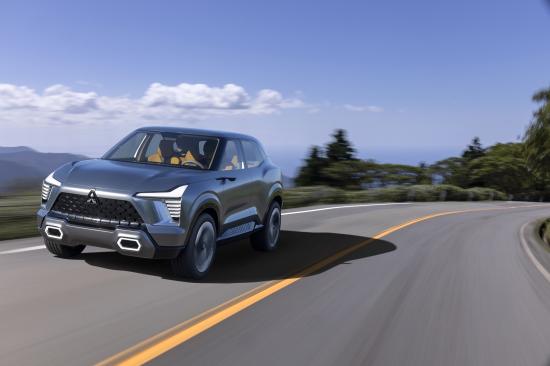 Ra mắt toàn cầu mẫu xe XFC Concept – Compact SUV của Mitsubishi Motors