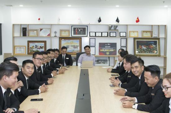 PHÒNG KINH DOANH TỔNG KẾT VÀ VINH DANH CÁ NHÂN XUẤT SẮC THÁNG 7/2023